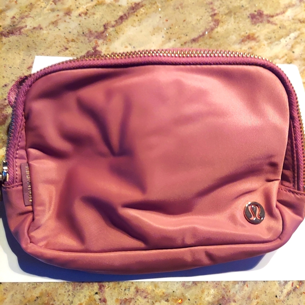 Lululemon Everywhere Belt Bag Metal Hardware. New with Tags. Spice Chai Color.